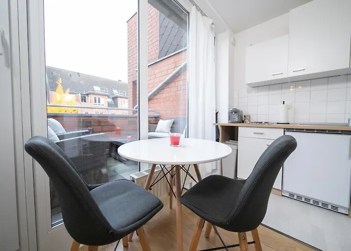 Studio Shiny - Zentral Mit Balkon - Messe - Kueche