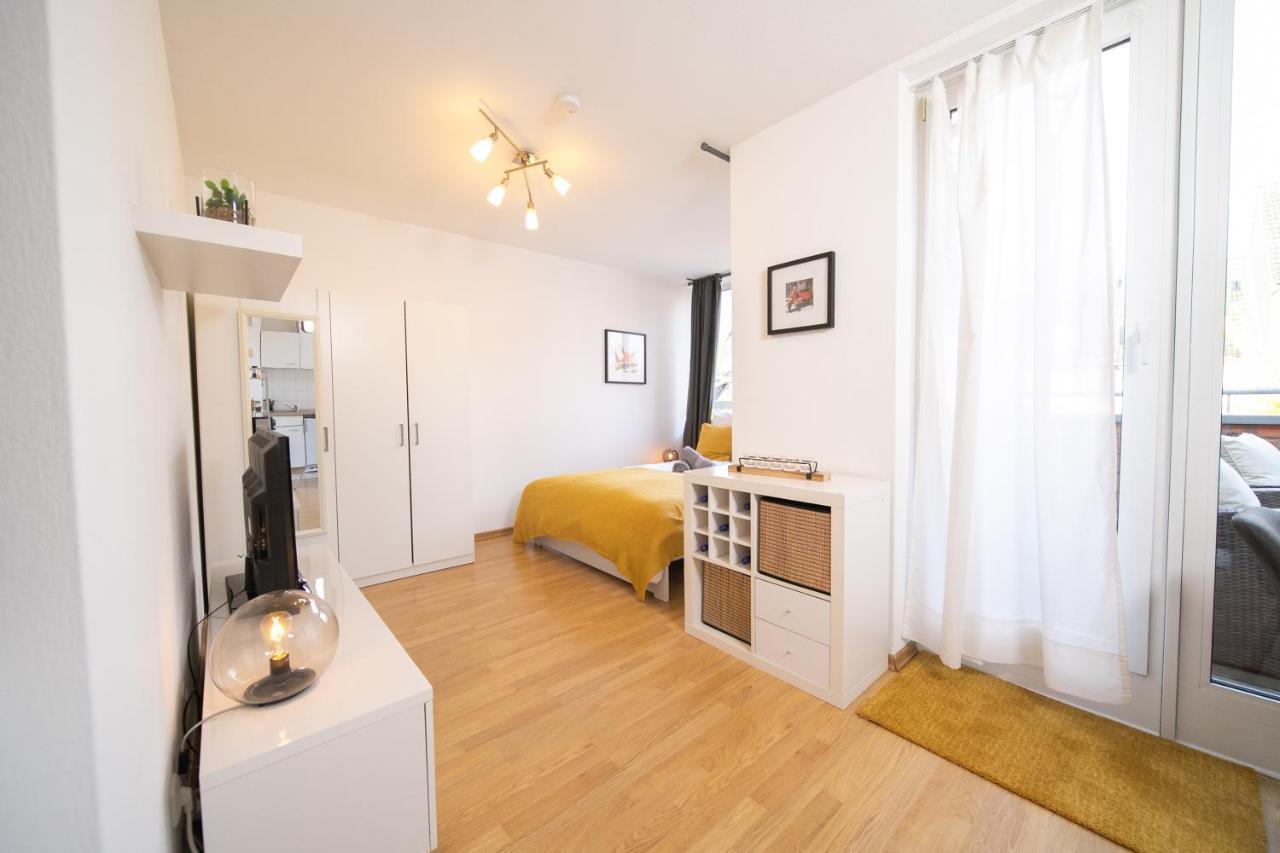 Apartment Shiny - Zentral Mit Balkon - Messe - Kueche