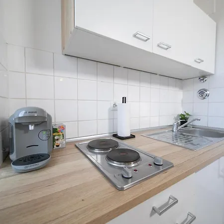 Studio Shiny - Zentral mit Balkon - Messe - Küche Neuss Exterior foto